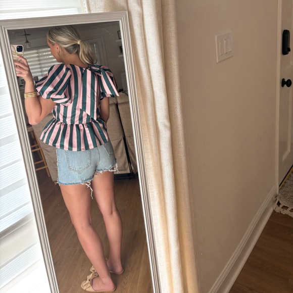 CROSBY top - Picture 2 of 2